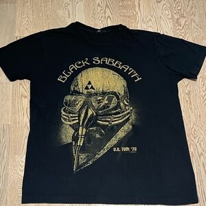 Black sabbath shirt